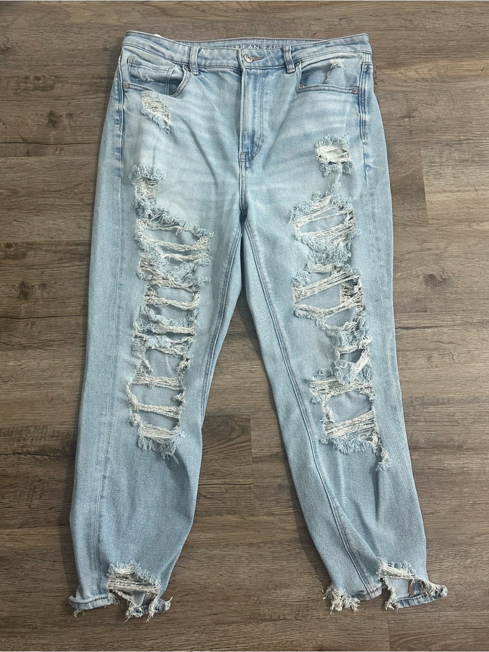 American Eagle Mom Jeans